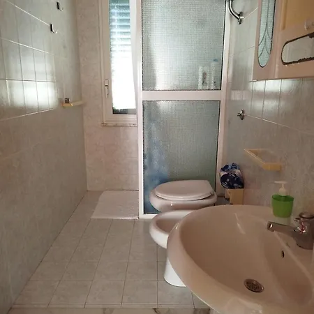 La Casa Degli Artisti 2 *